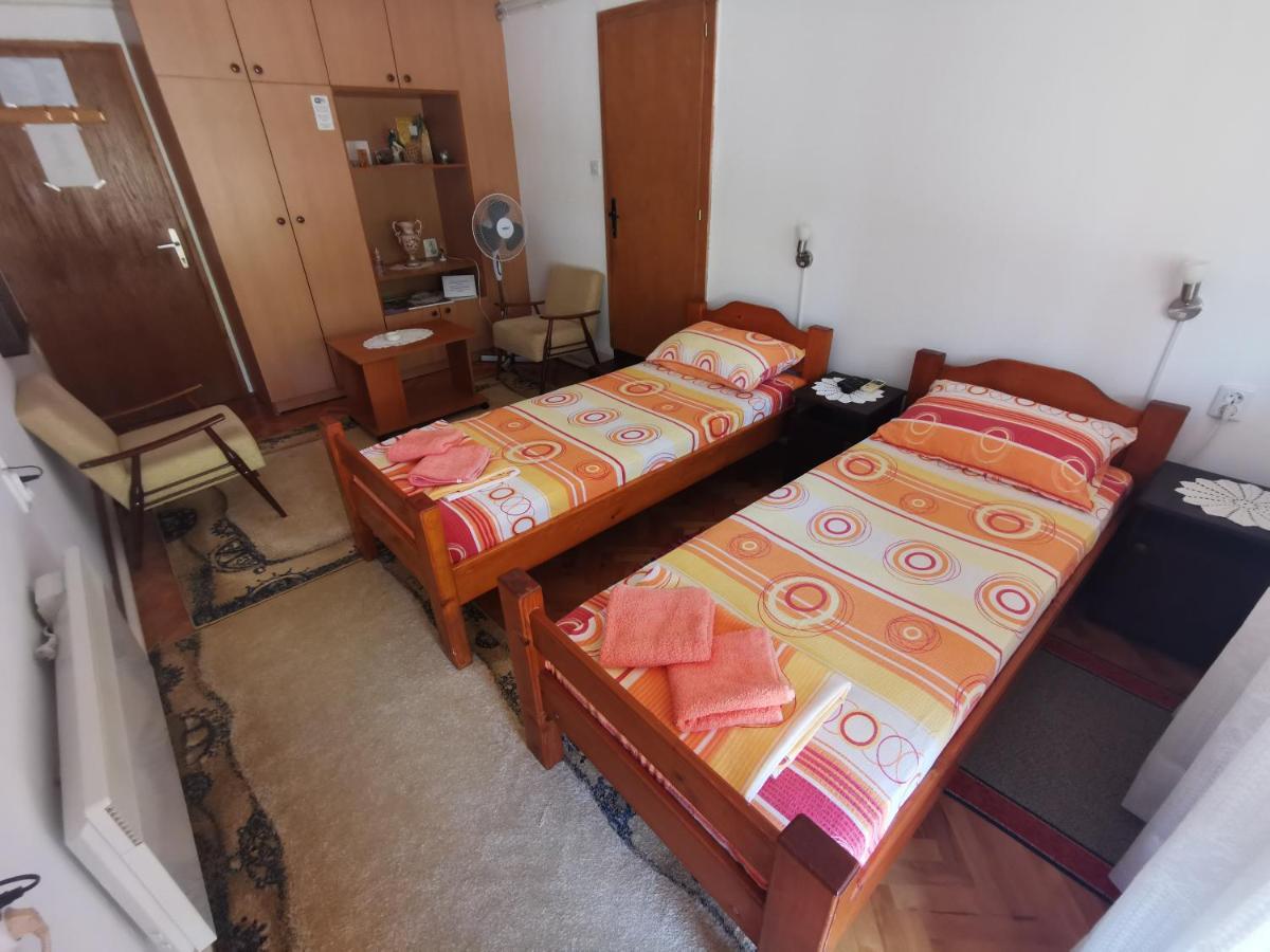 Domacinstvo Nikolic Apartment