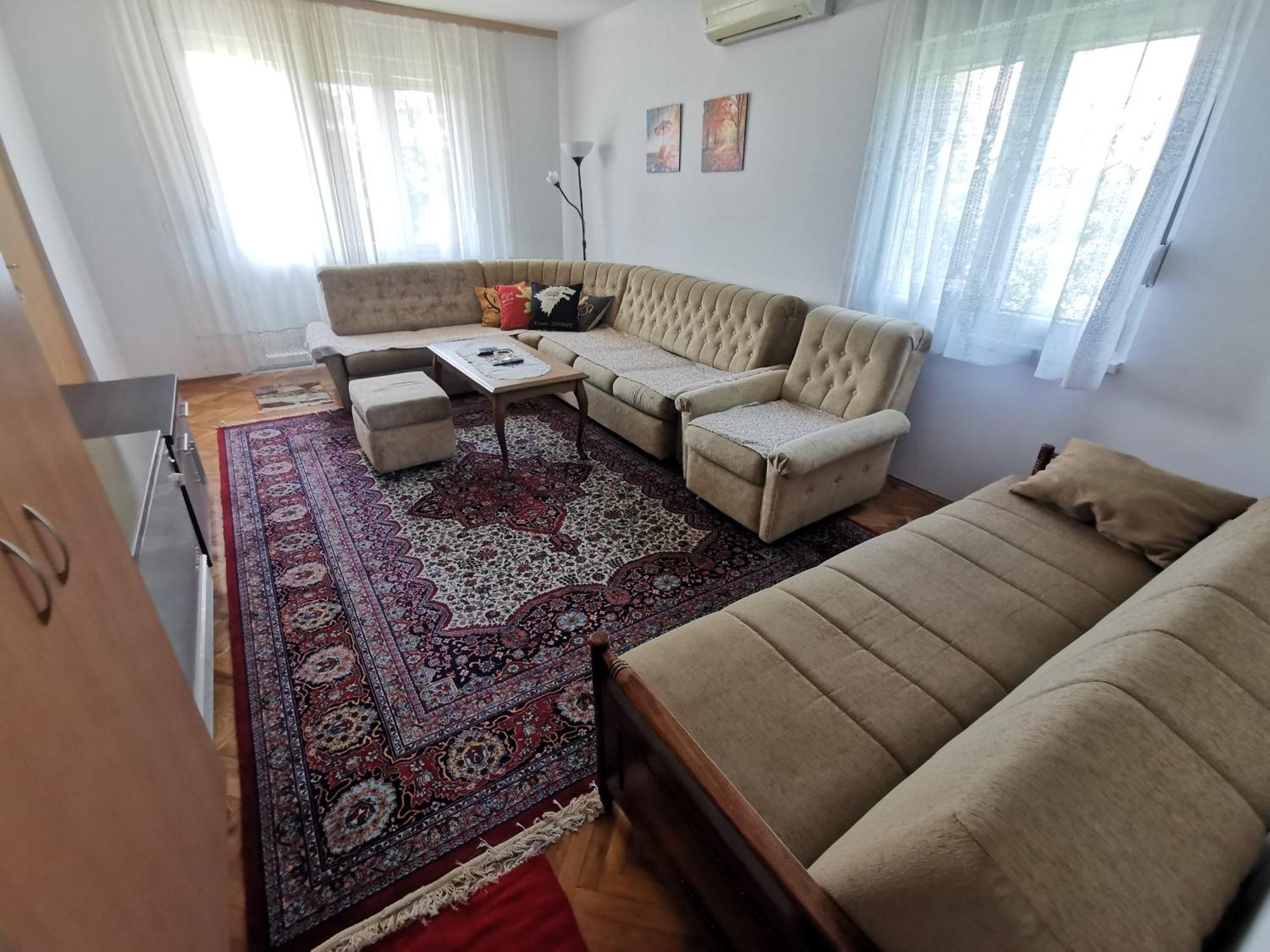 Domacinstvo Nikolic Apartment